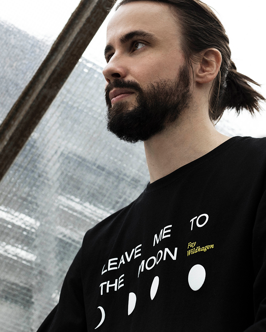 FAY WILDHAGEN SORT LEAVE ME TO THE MOON LONGSLEEVE